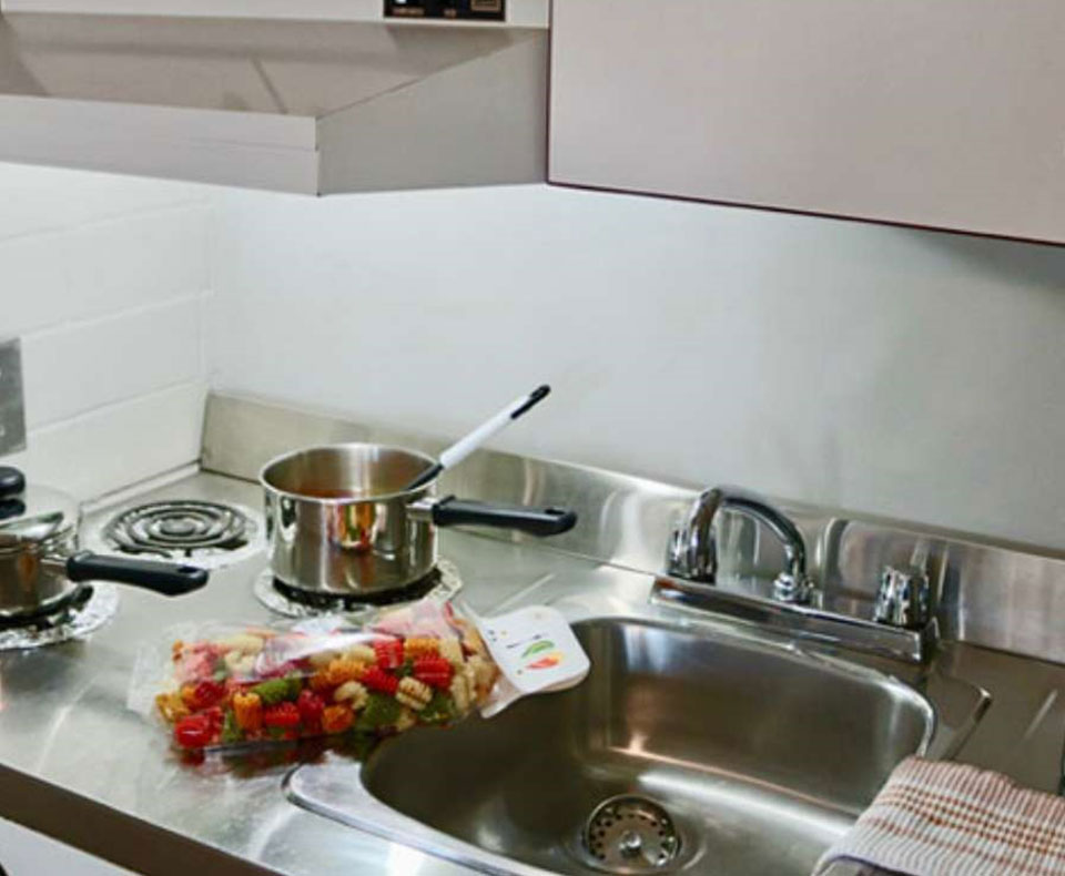 KITCHENETTE ROOM 2 QUEEN KITCHENETTE ROOM 2 QUEEN