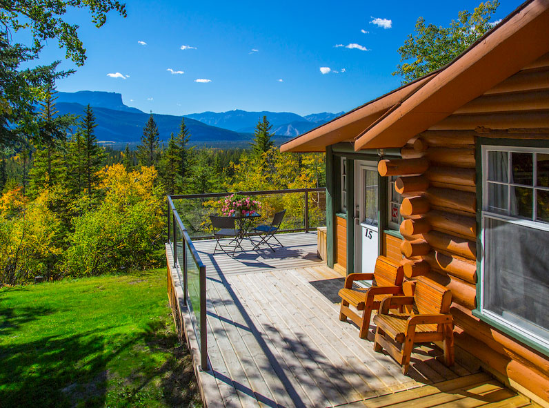 Heritage Cabin - Patio Front